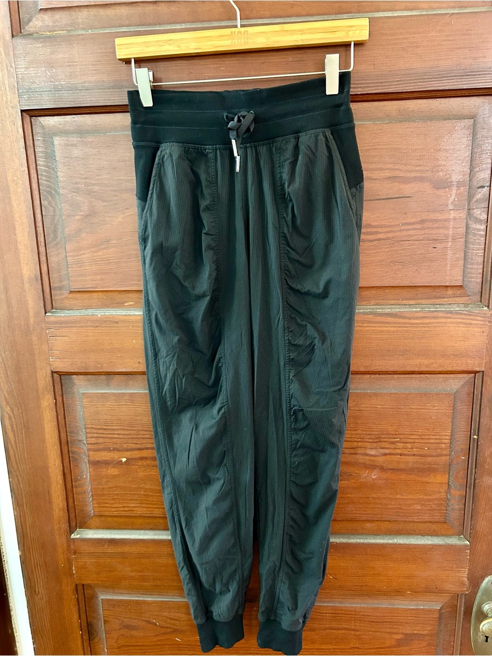 lululemon athletica Dance Studio Mid-Rise Jogger - Black - Picture 8 of 10